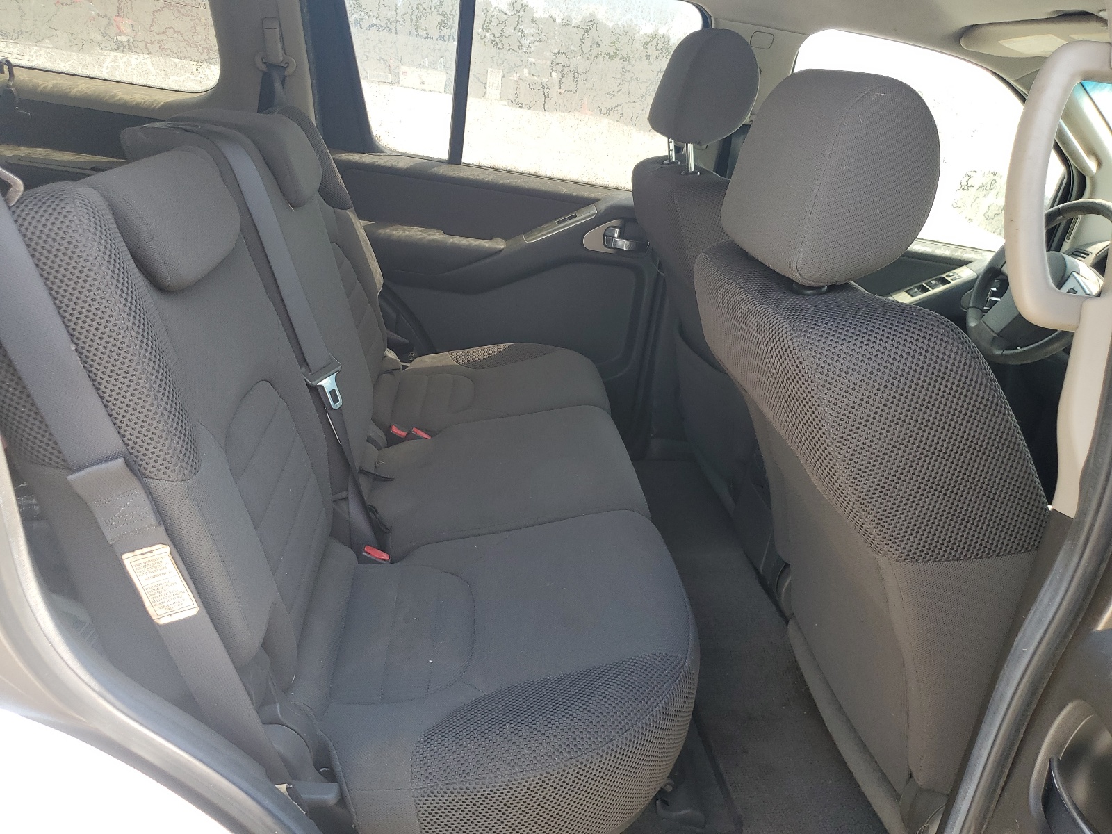 5N1AR18W75C753258 2005 Nissan Pathfinder Le