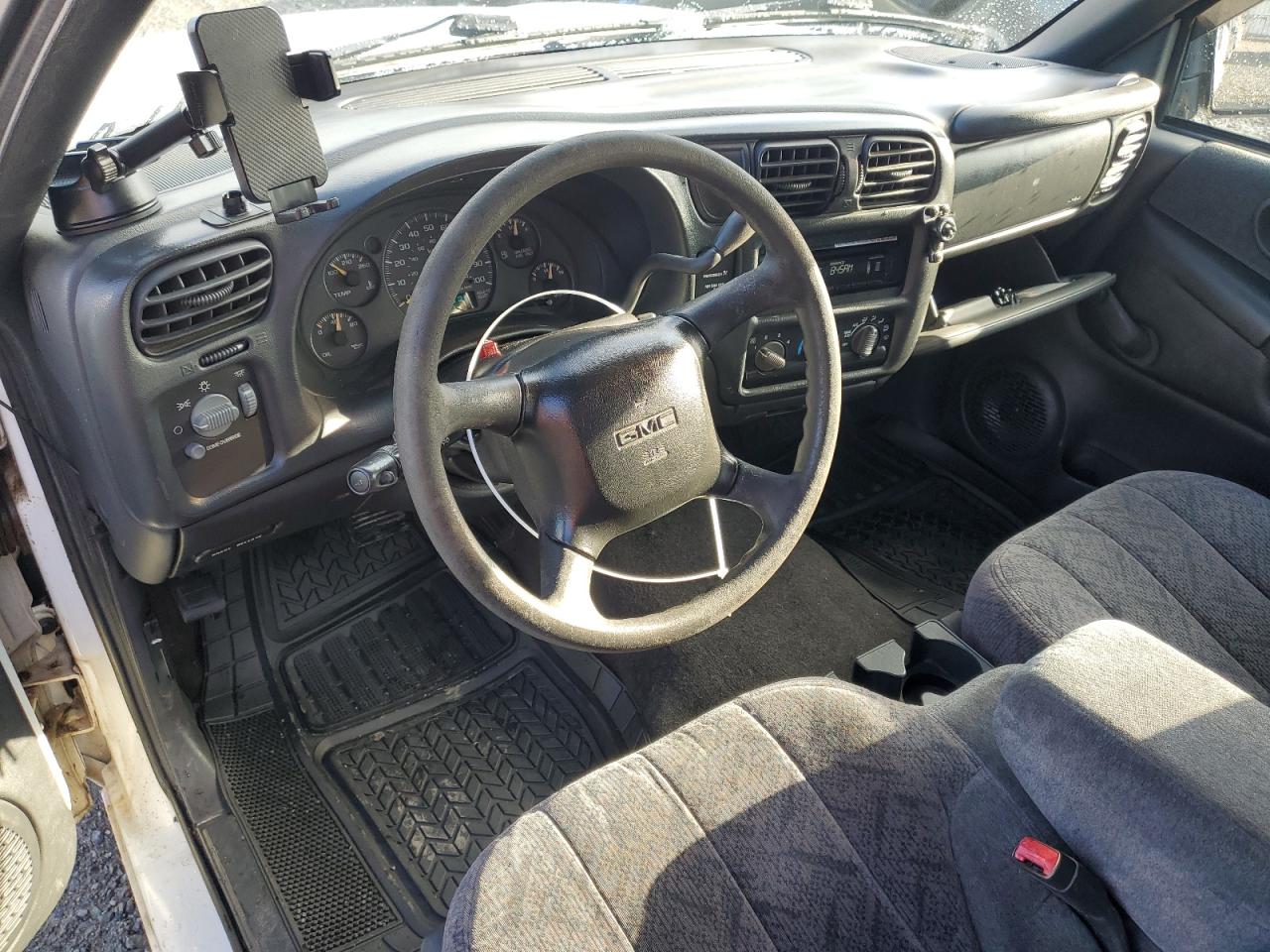 1999 GMC Sonoma VIN: 1GTCS19X4X8500994 Lot: 68690394