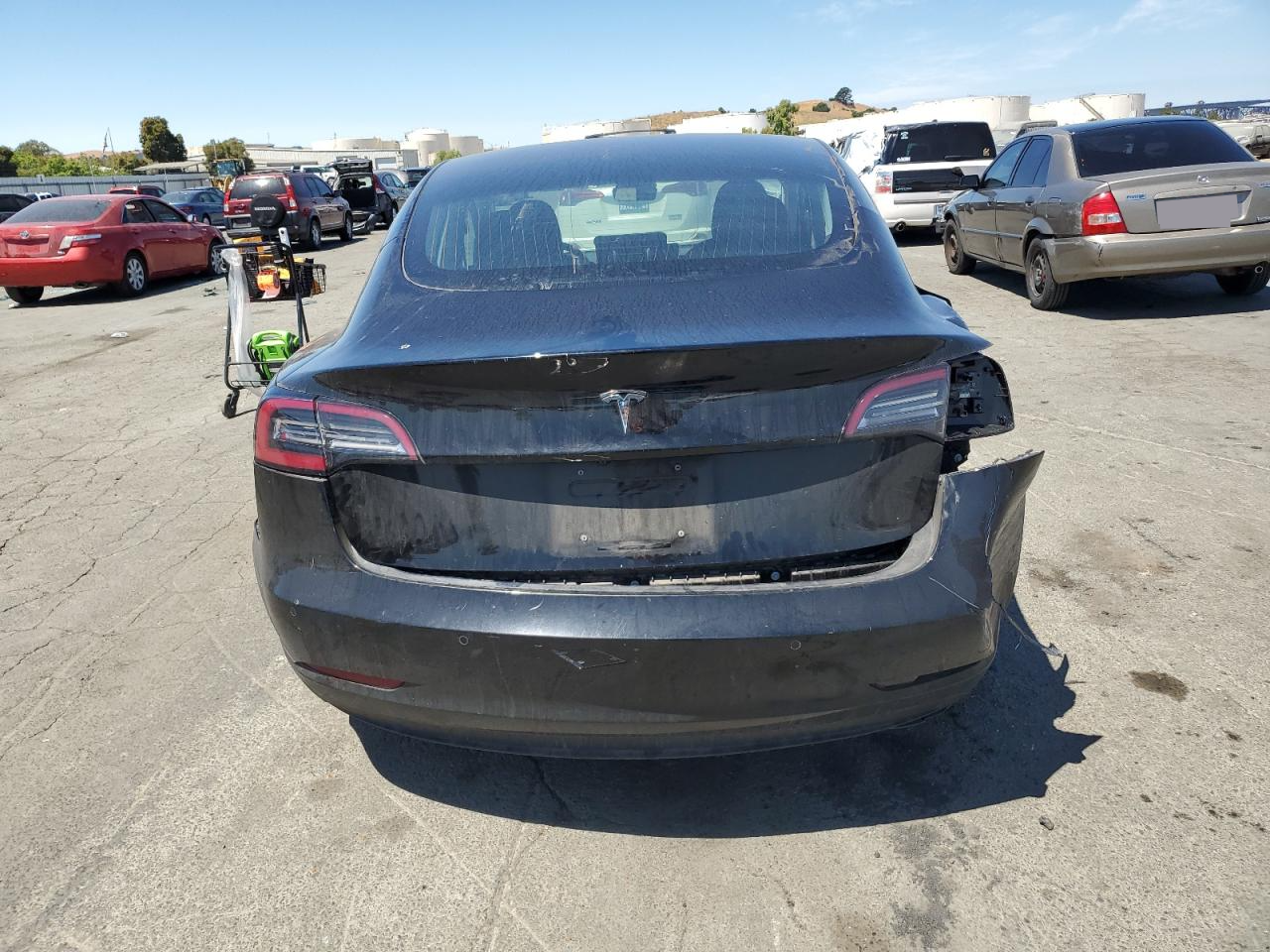 5YJ3E1EB9JF073286 2018 Tesla Model 3