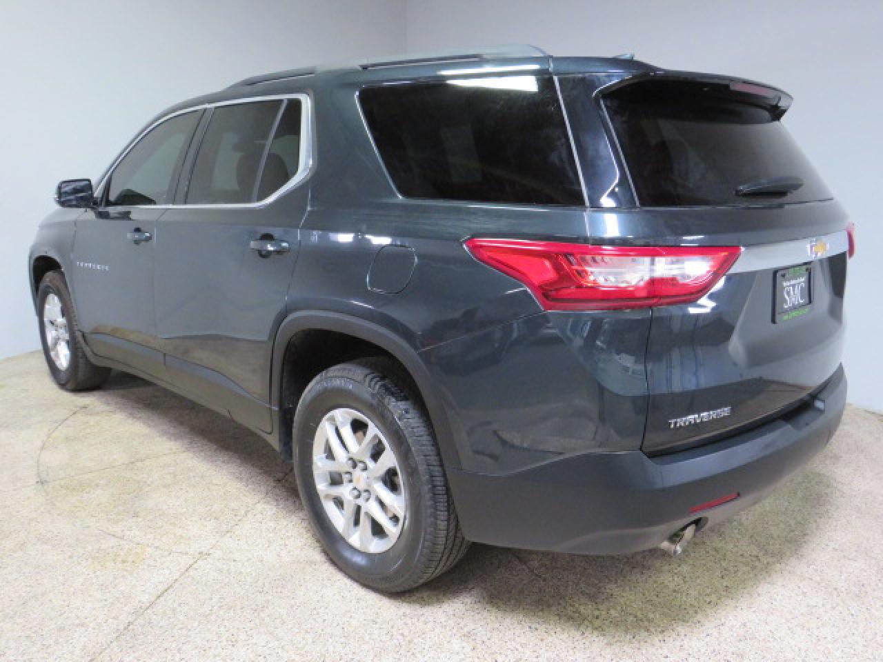 1GNERGKW2LJ302689 Chevrolet Traverse L 4