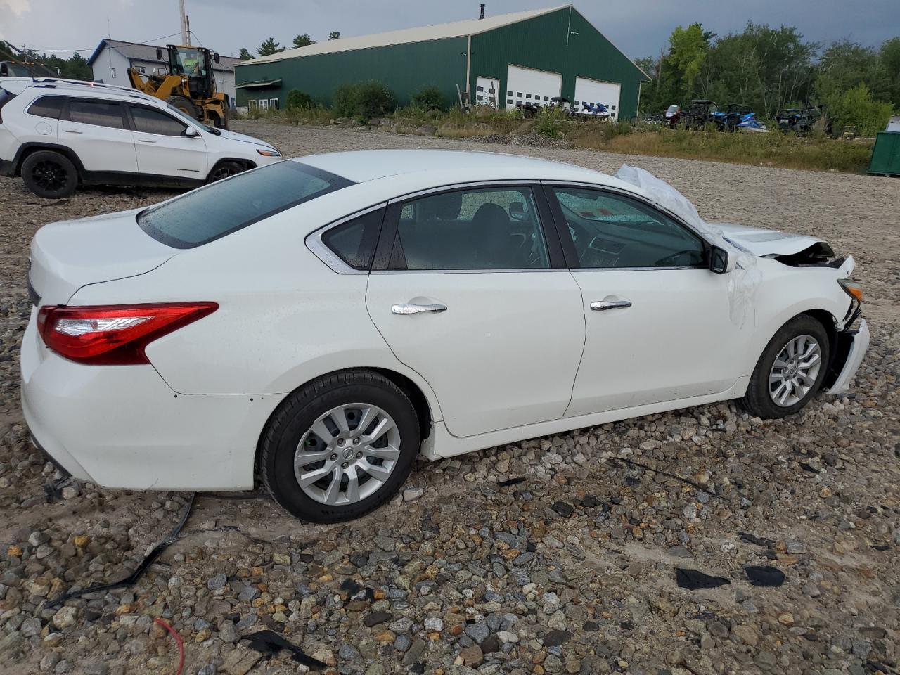 2017 Nissan Altima - Image 3