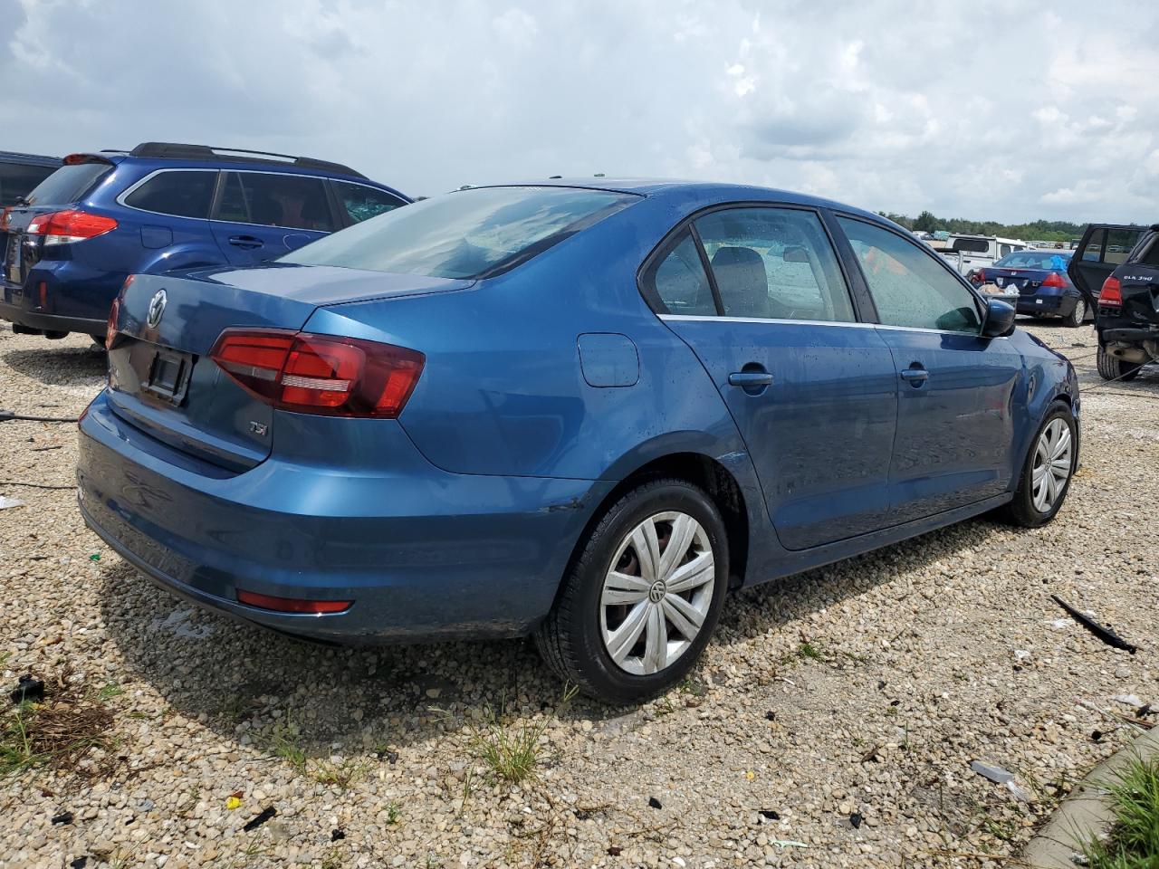 2017 Volkswagen Jetta - Image 3