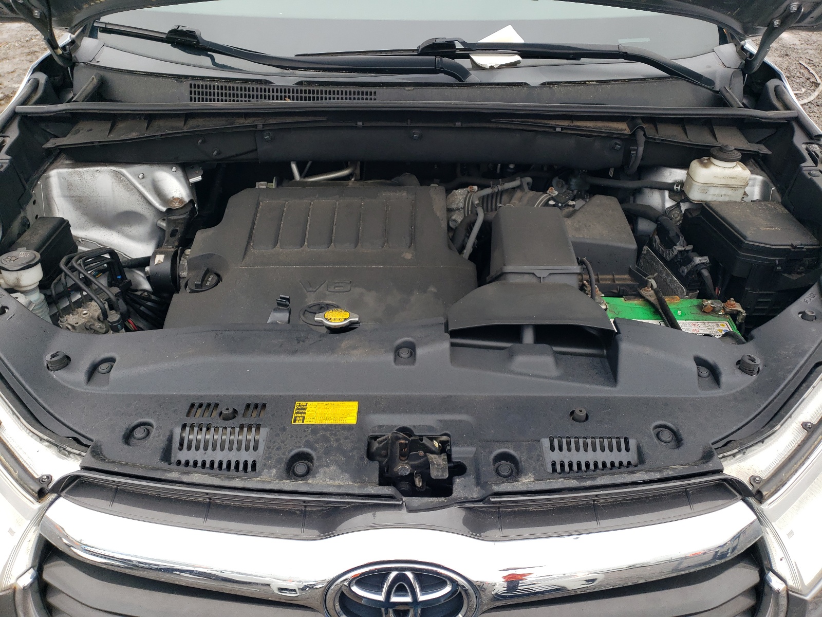 5TDJKRFH8ES047183 2014 Toyota Highlander Xle