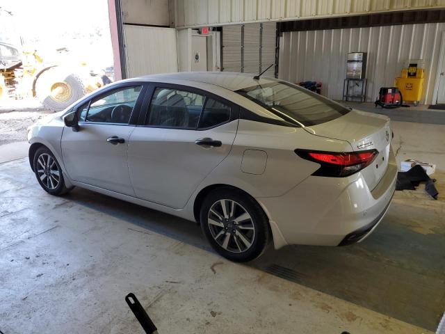  NISSAN VERSA 2024 Silver