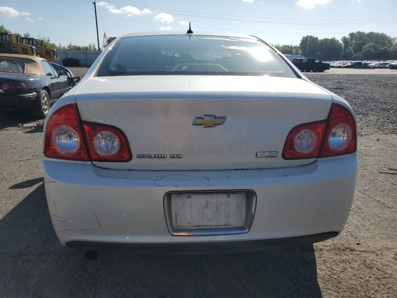 1G1ZE5EU1BF339666 2011 Chevrolet Malibu Ltz