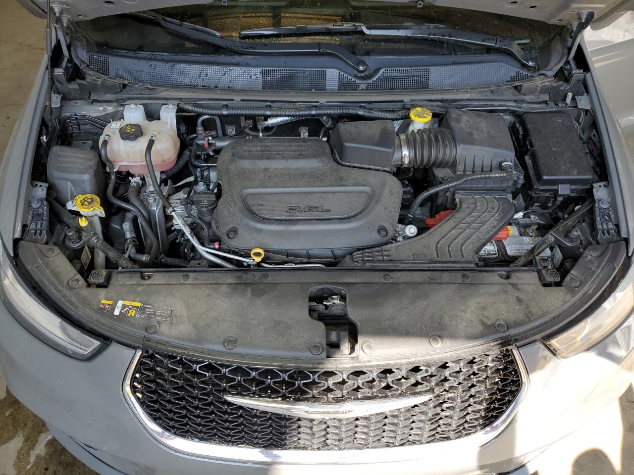 2022 Chrysler Pacifica - Image 12