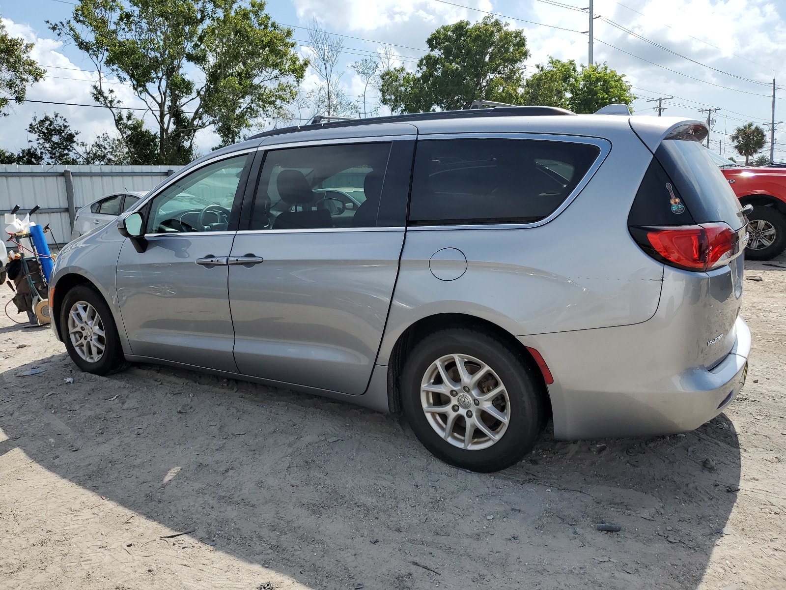 2C4RC1DG5LR268449 2020 Chrysler Voyager Lxi