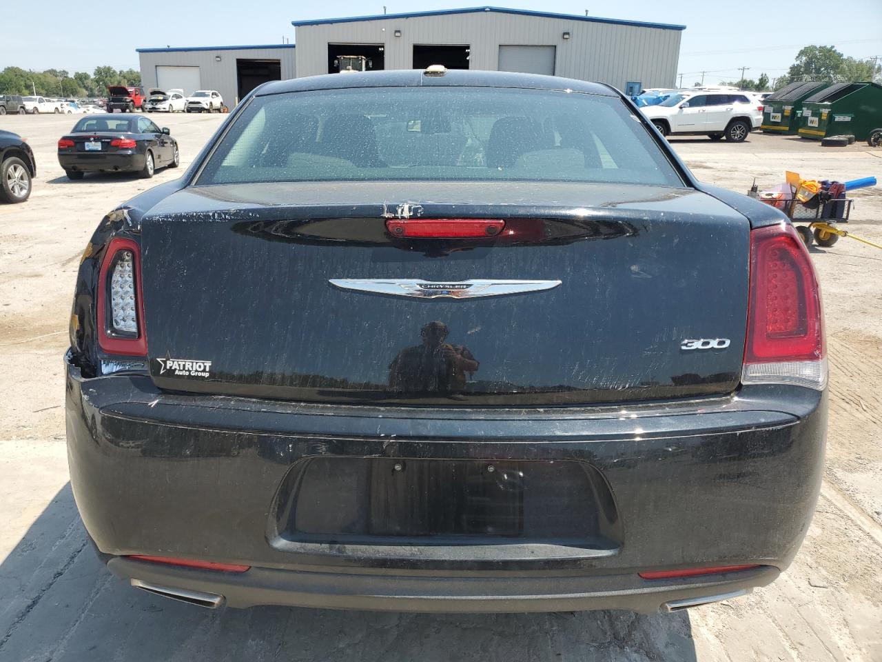2018 Chrysler 300 - Image 6