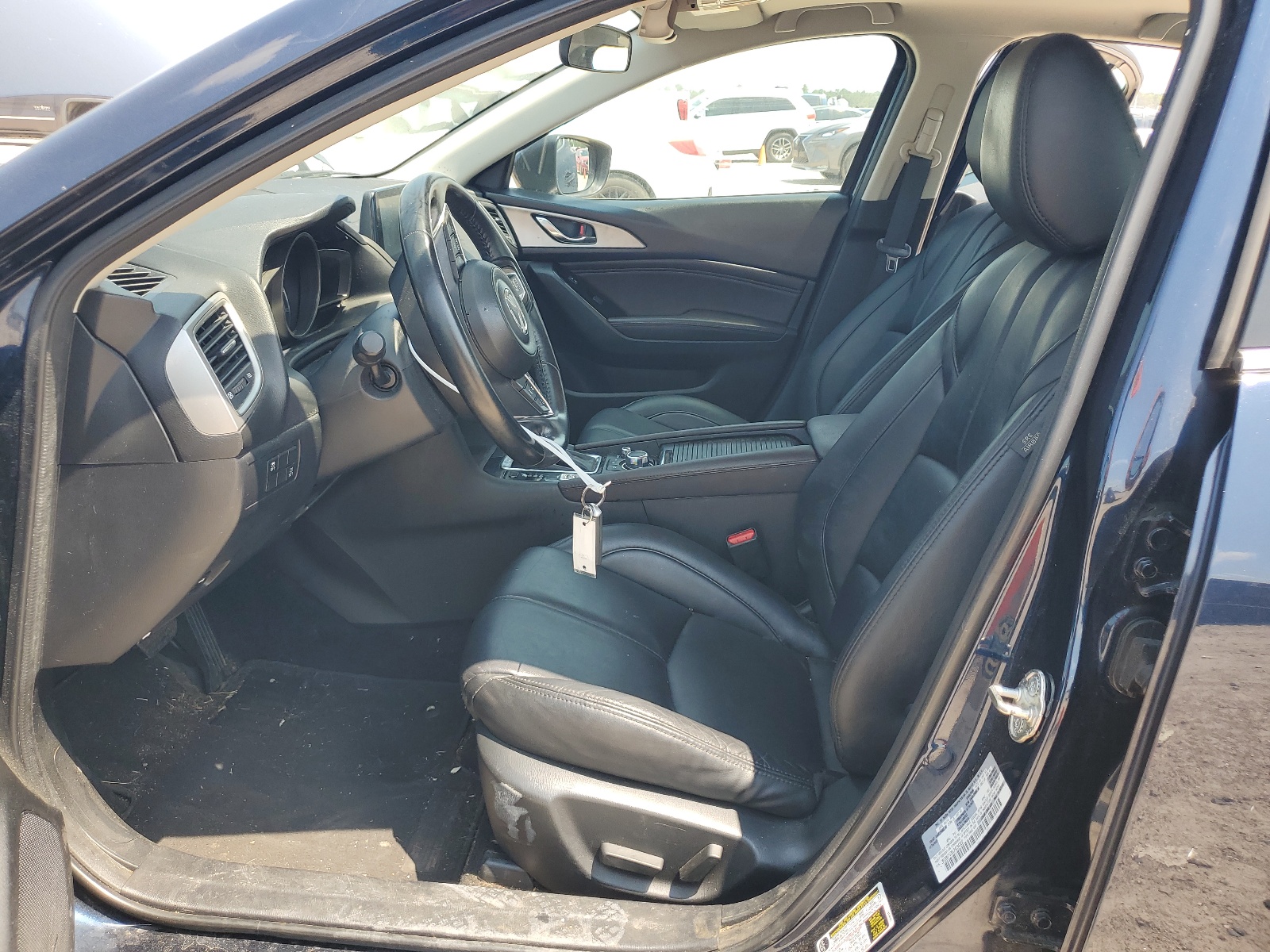 3MZBN1V36JM234352 2018 Mazda 3 Touring