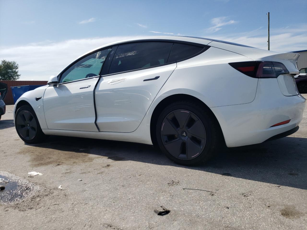 5YJ3E1EA7PF399751 2023 TESLA MODEL 3 - Image 2