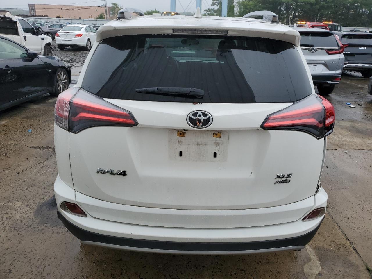 2018 Toyota Rav4 Adventure VIN: JTMRFREV2JJ740725 Lot: 65960734