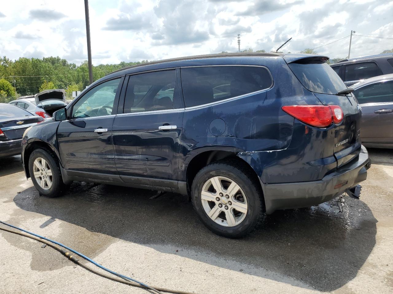2011 Chevrolet Traverse - Image 2