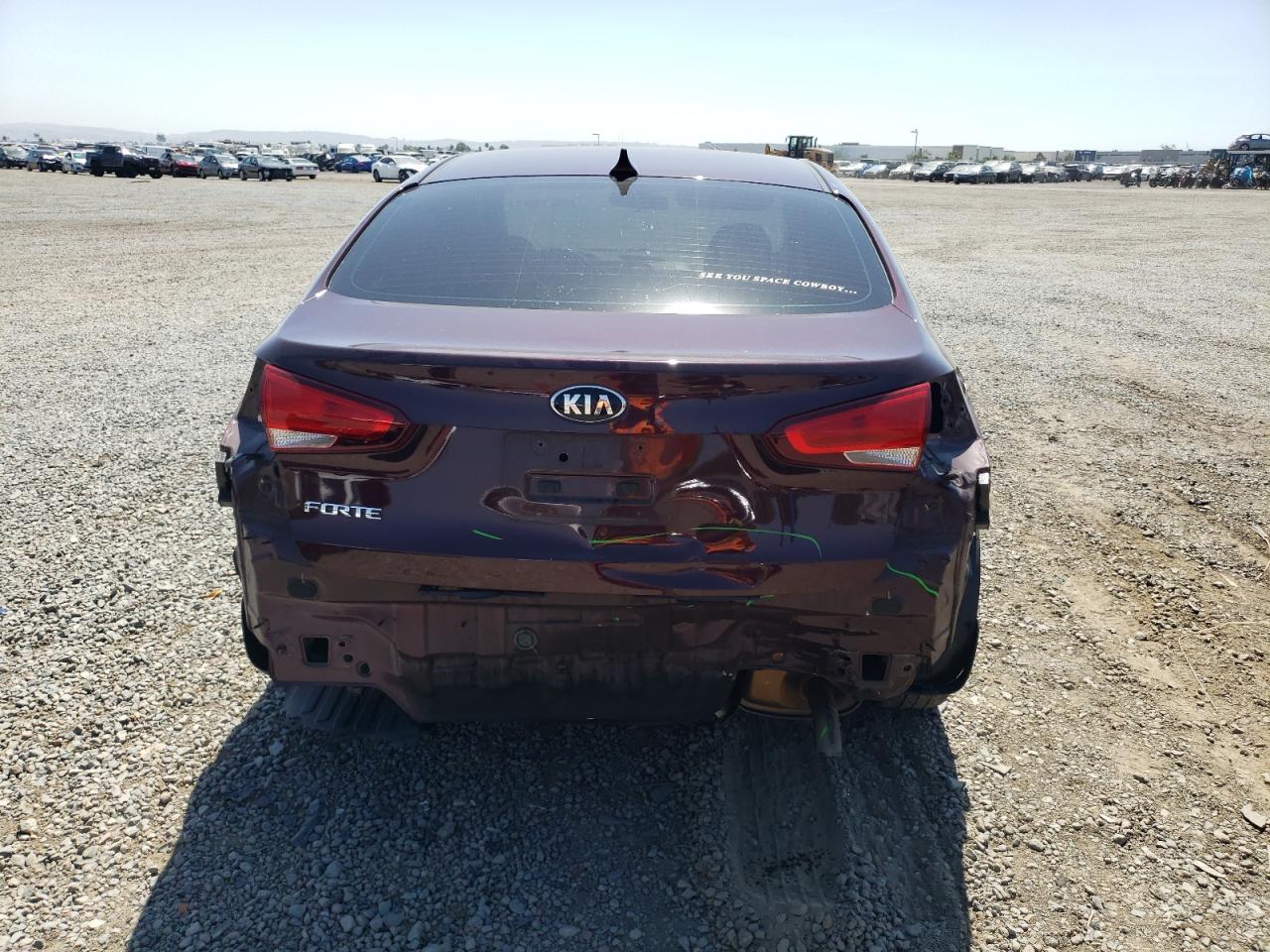 3KPFK4A70JE206547 2018 Kia Forte Lx