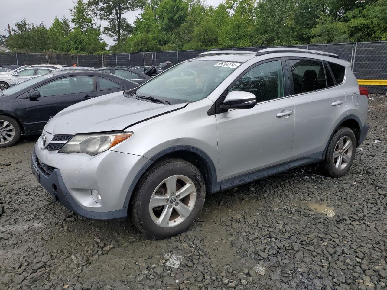 2T3RFREV9FW355946 2015 TOYOTA RAV 4 - Image 1