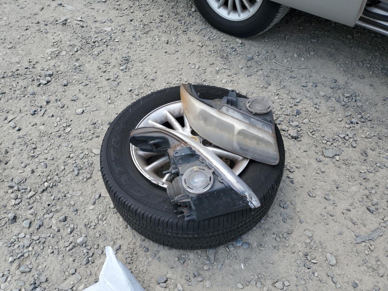 2000 Chrysler Town & Country Lx VIN: 1C4GP44R3YB809776 Lot: 65882854