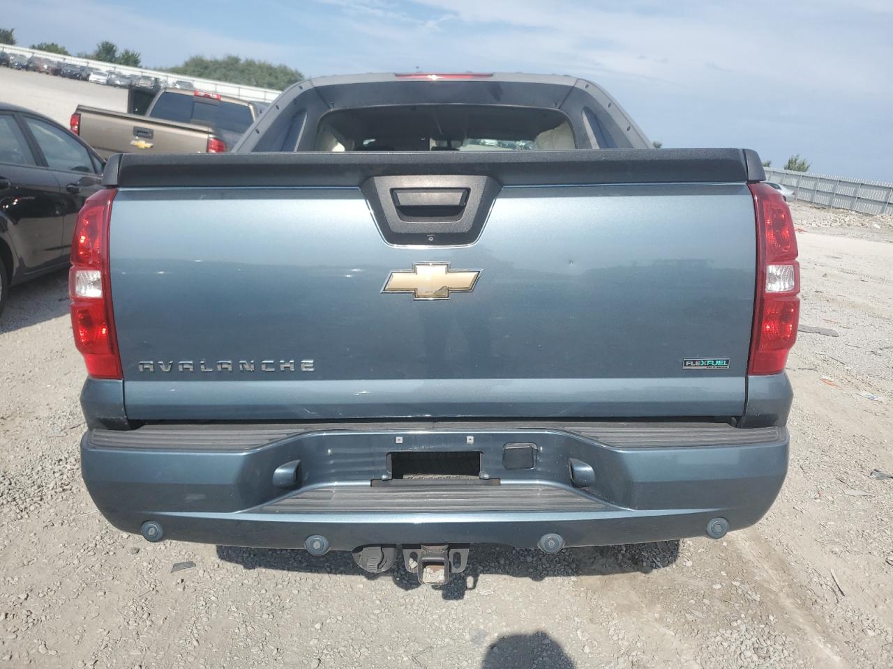 3GNTKGE35BG168094 2011 Chevrolet Avalanche Ltz