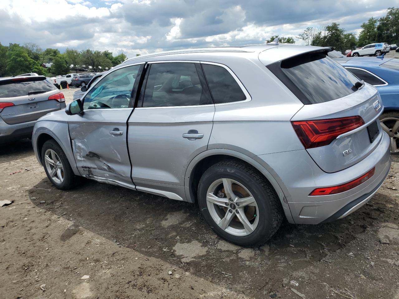 WA1AAAFY3M2102899 Audi Q5 PREMIUM 2