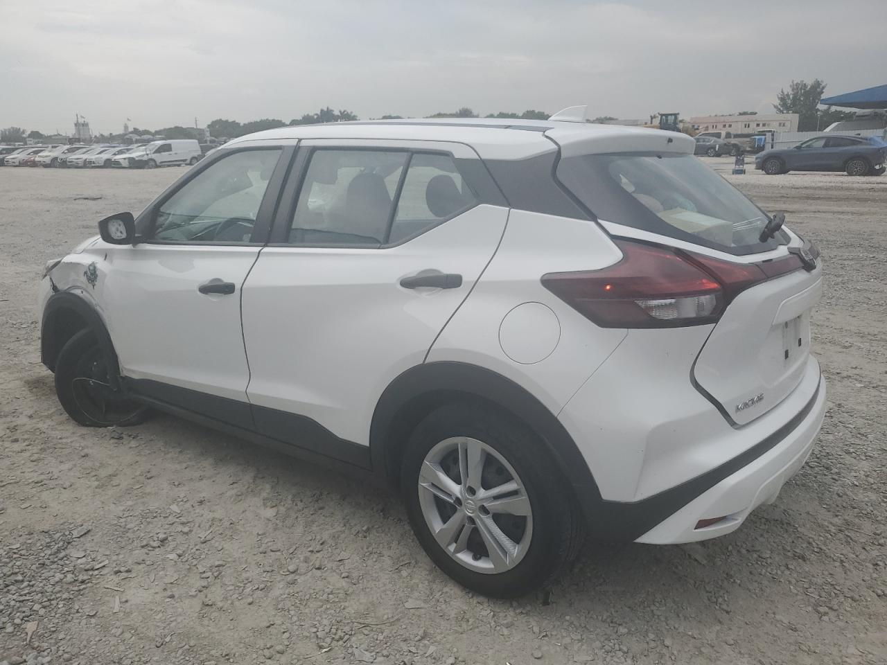 VIN 3N1CP5BVXPL511844 2023 NISSAN KICKS no.2