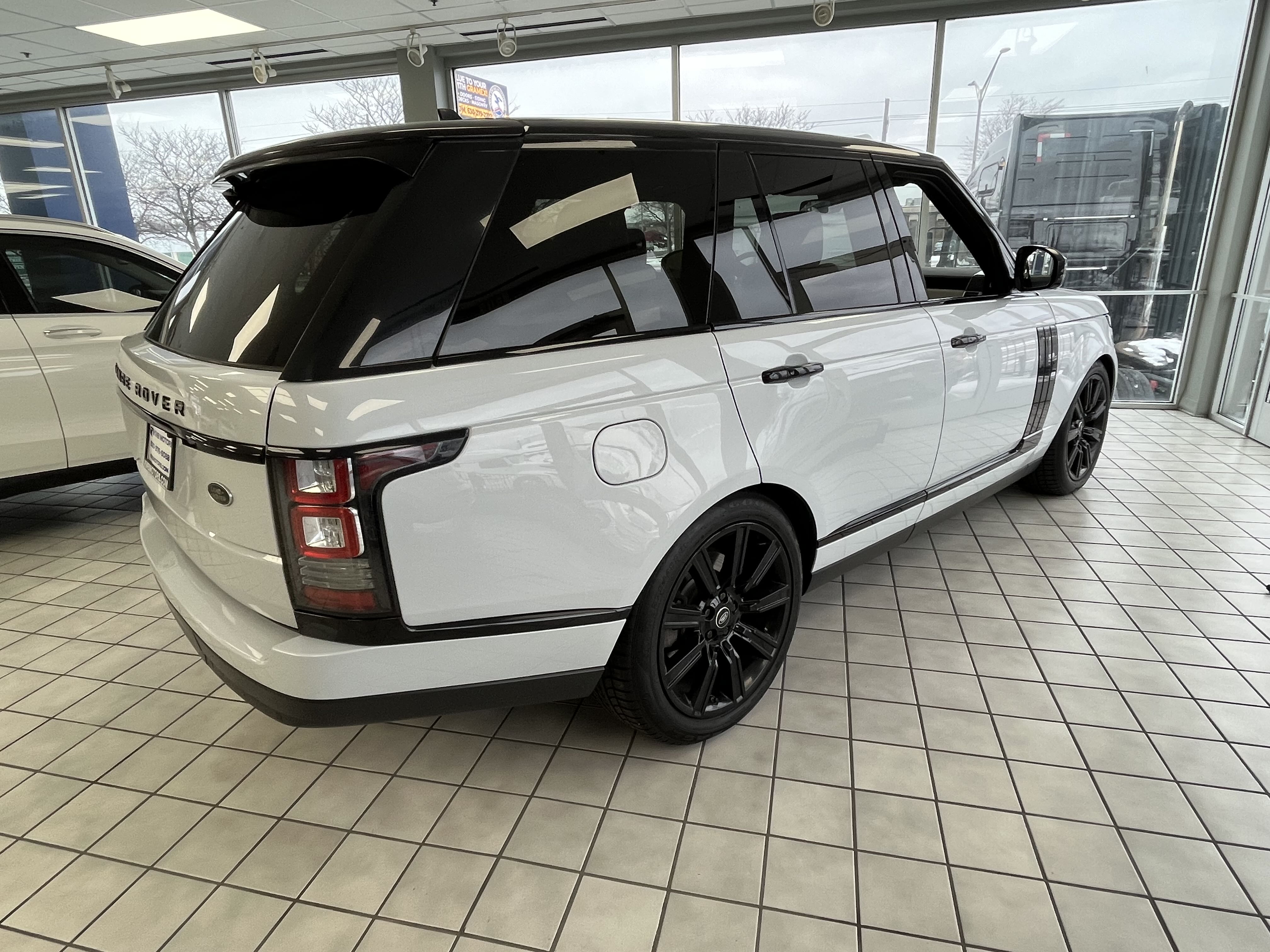 2016 Land Rover Range Rover Hse vin: SALGS2KF0GA251054