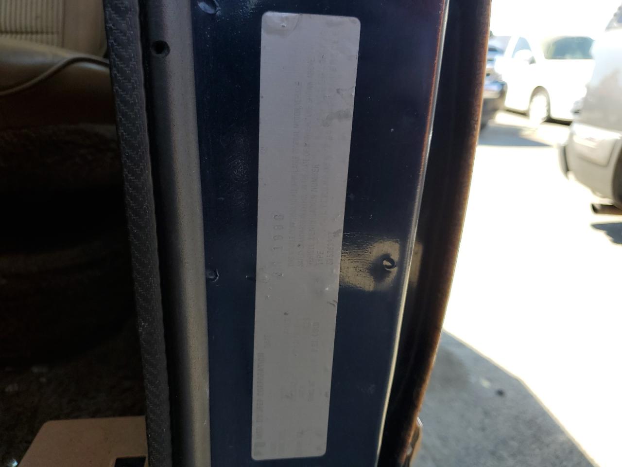 1986 Jeep Grand Wagoneer - Image 13