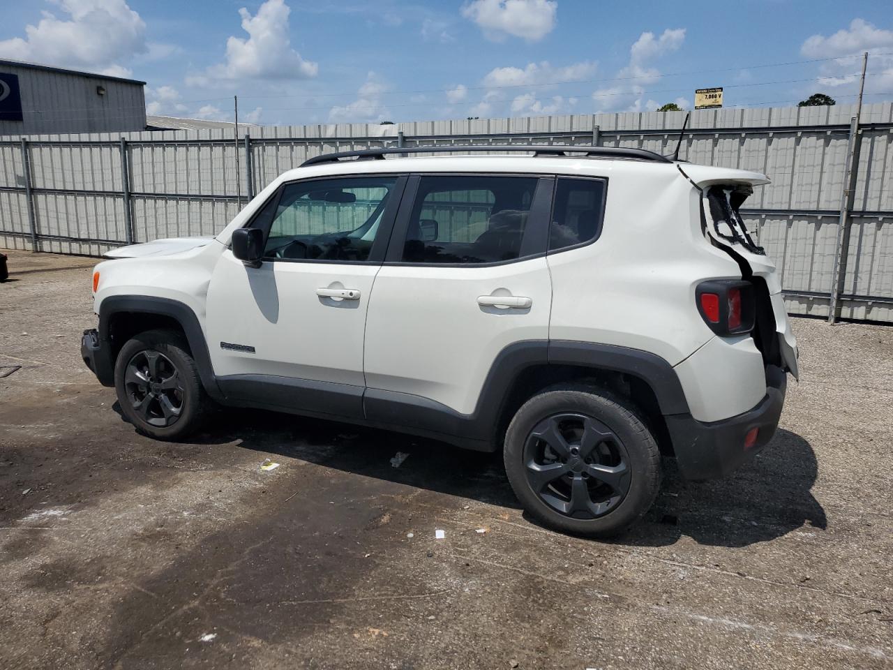 VIN ZACNJDABXMPM95041 2021 JEEP RENEGADE no.2