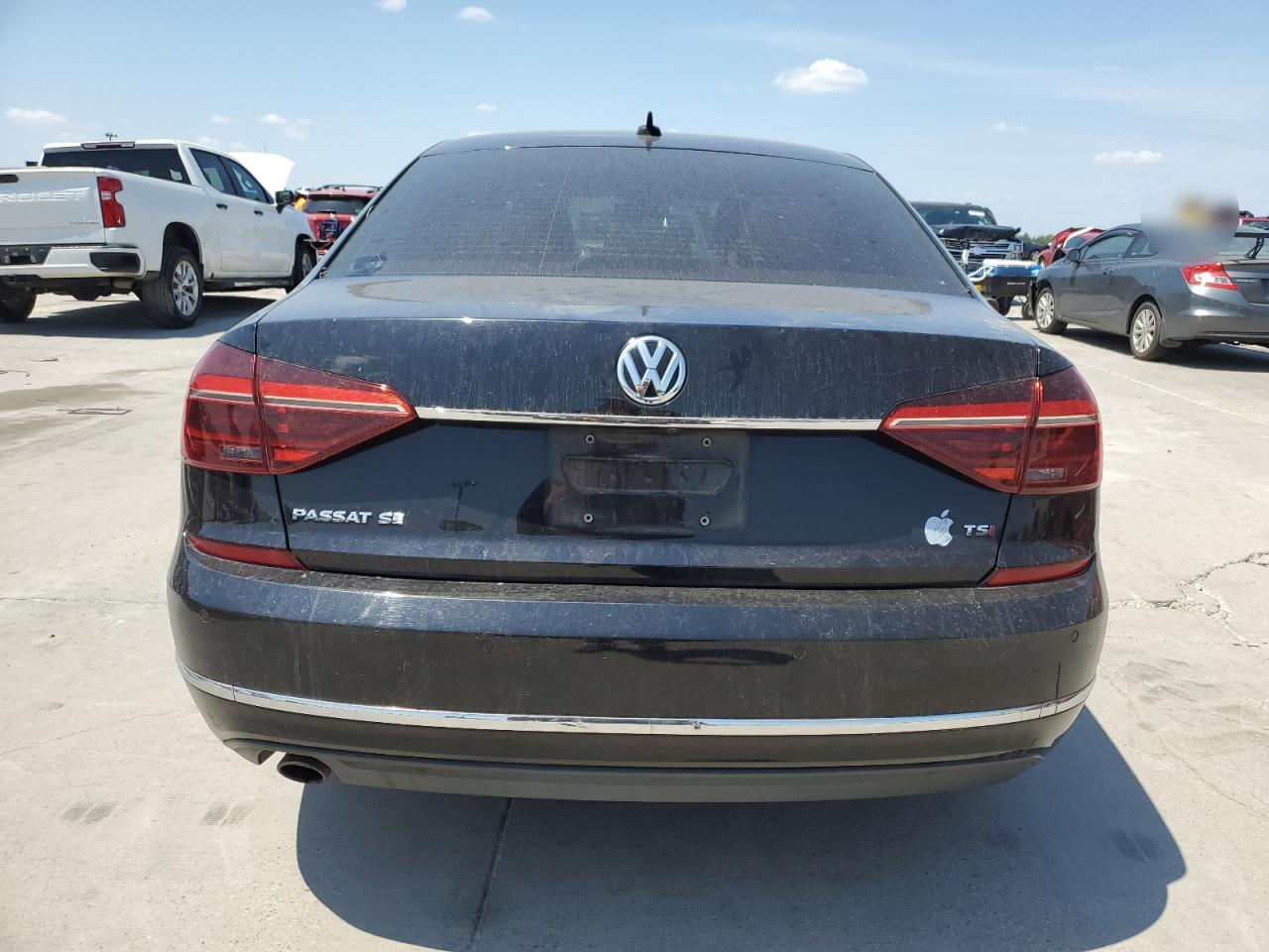 1VWGT7A31HC057449 2017 Volkswagen Passat Se