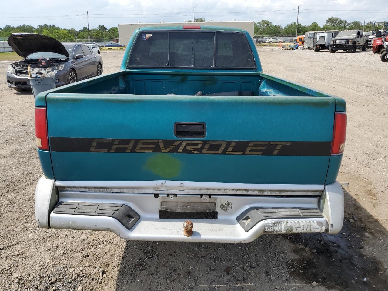 1994 Chevrolet S Truck S10 VIN: 1GCCS19Z5R8210932 Lot: 67343184