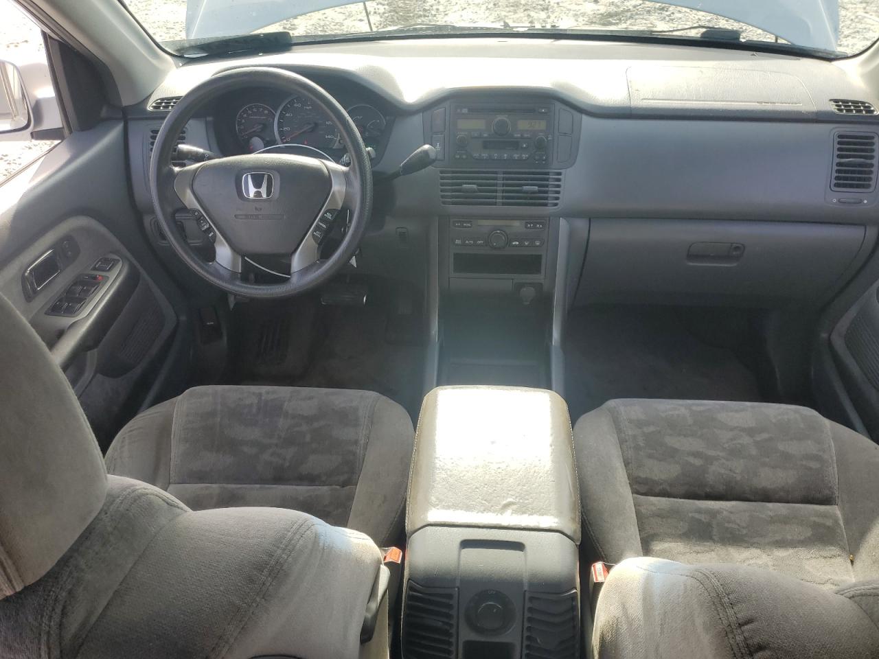 2004 Honda Pilot Ex VIN: 2HKYF18424H587194 Lot: 65945114