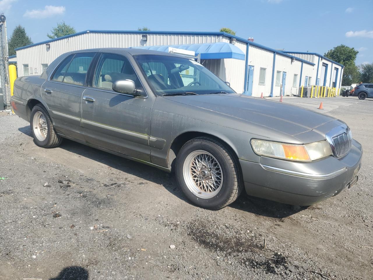 2MEFM74W4YX632078 2000 Mercury Grand Marquis Gs