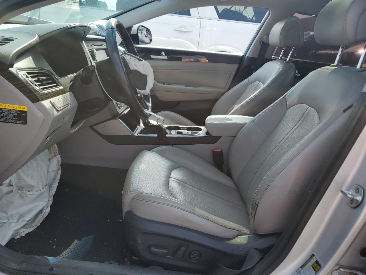 2016 Hyundai Sonata - Image 7