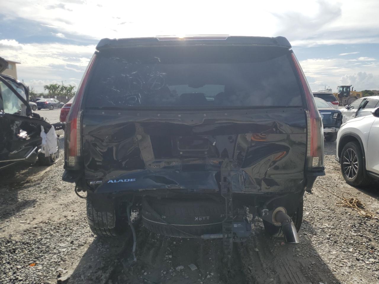 1GYS3CKJ2GR338667 2016 Cadillac Escalade Premium