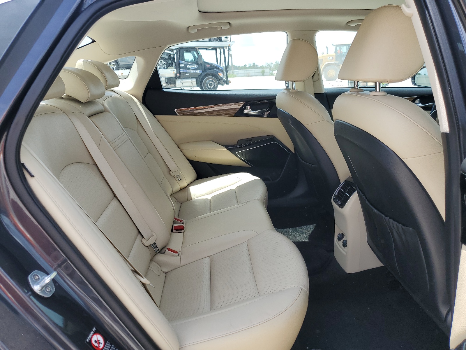 KNALC4J17H5073123 2017 Kia Cadenza Premium