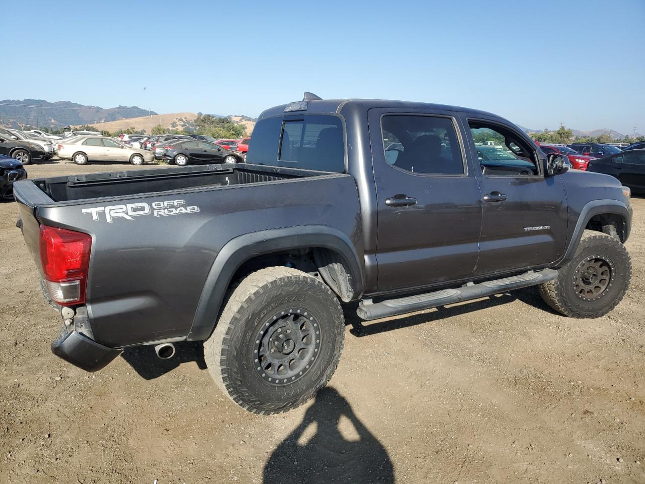 3TMAZ5CN4HM037320 2017 Toyota Tacoma Double Cab