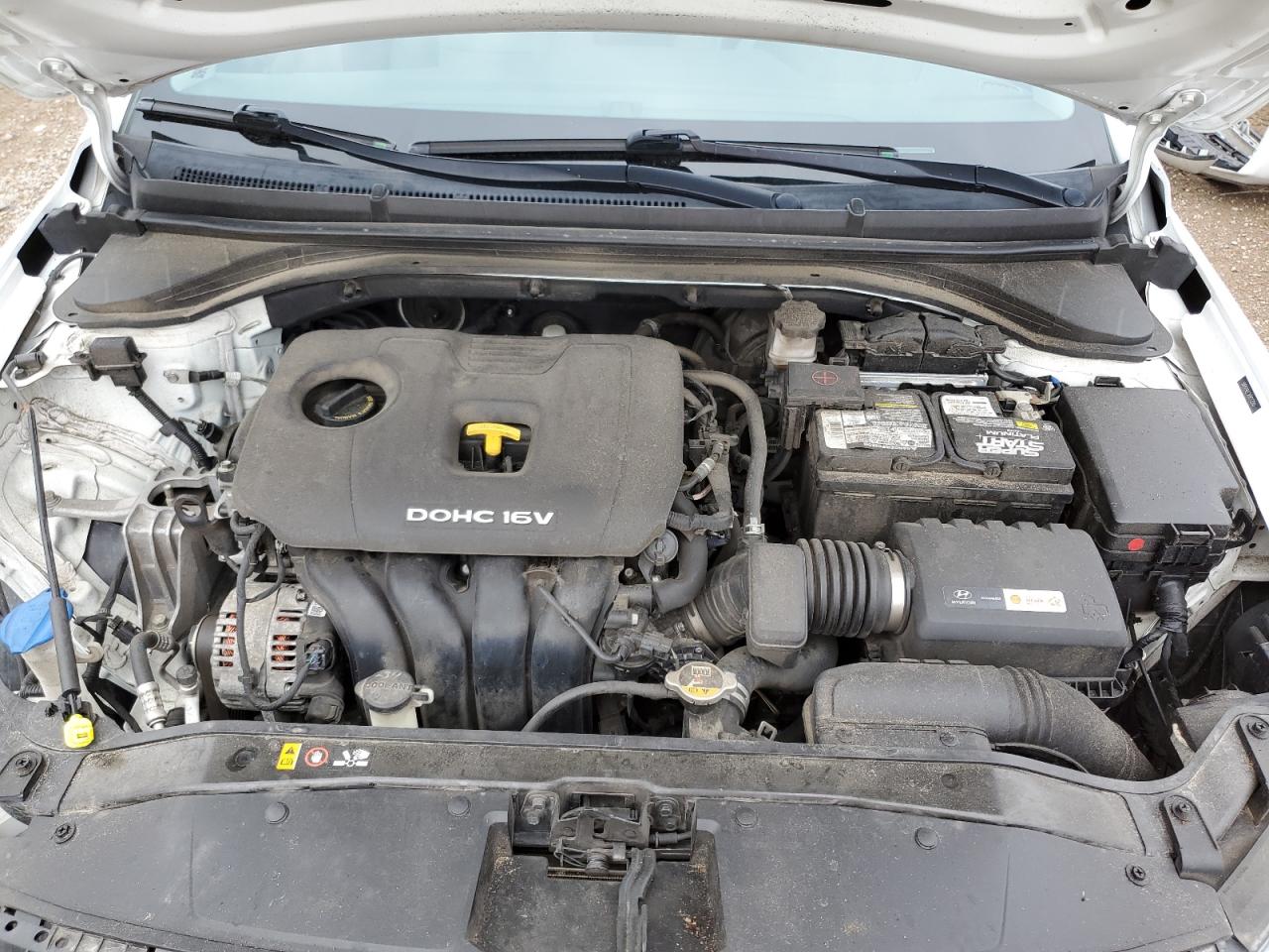 2017 Hyundai Elantra - Image 11