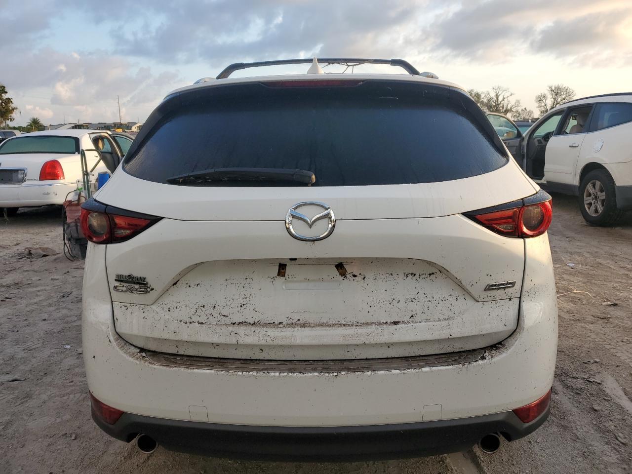 2018 Mazda Cx-5 Grand Touring VIN: JM3KFADMXJ1402931 Lot: 66971184
