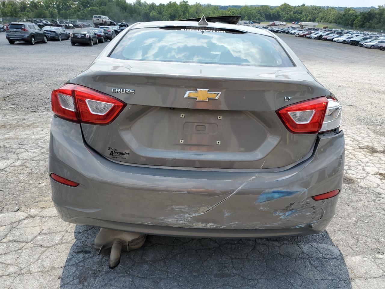 1G1BE5SM0K7114414 2019 Chevrolet Cruze Lt