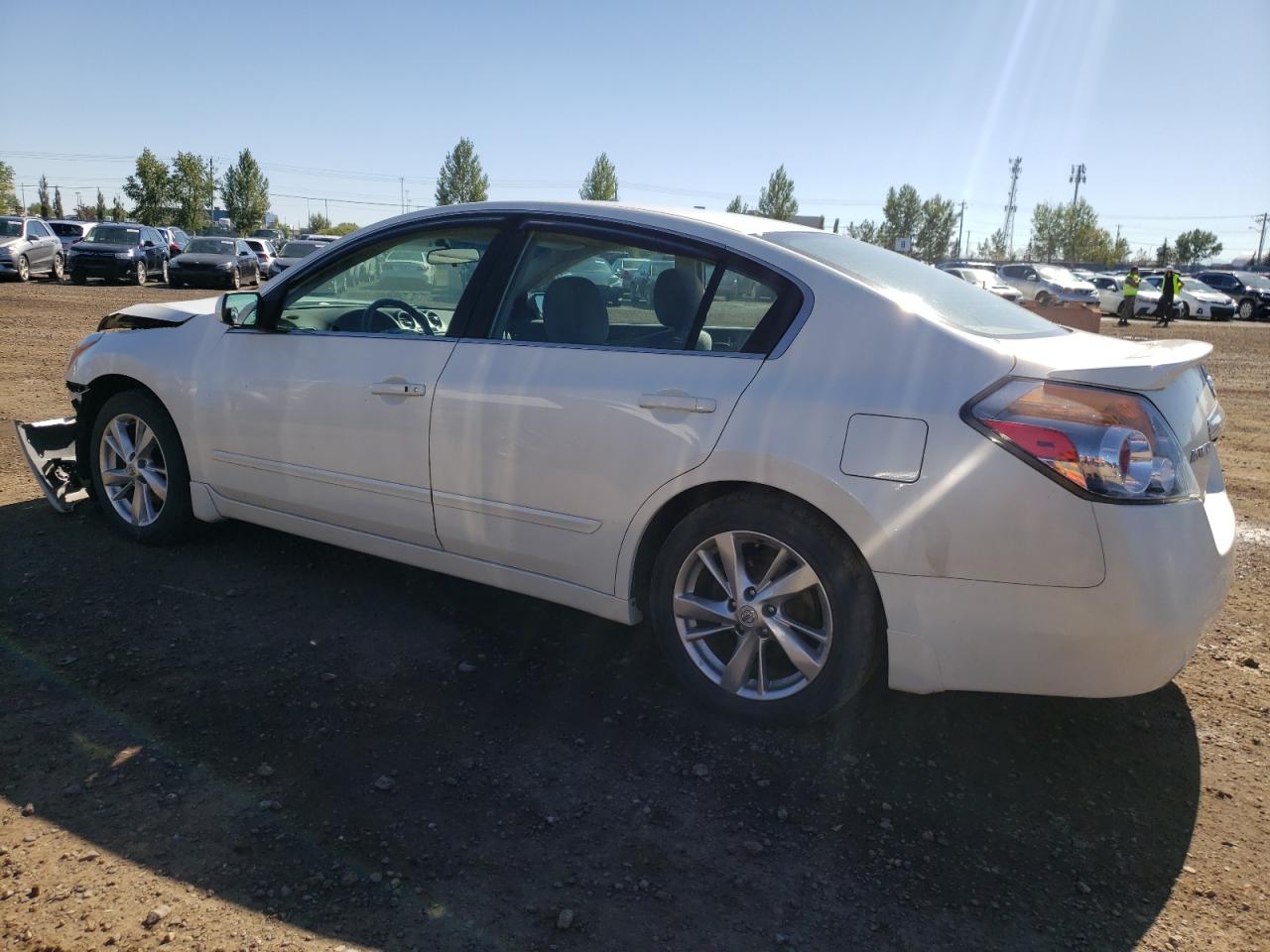 2010 Nissan Altima - Image 2