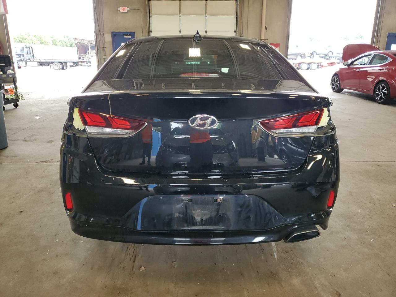 5NPE24AF2JH673001 2018 Hyundai Sonata Se