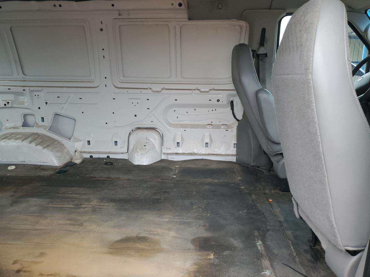 2004 Ford Econoline E150 Van VIN: 1FTRE14L24HA76040 Lot: 64222384