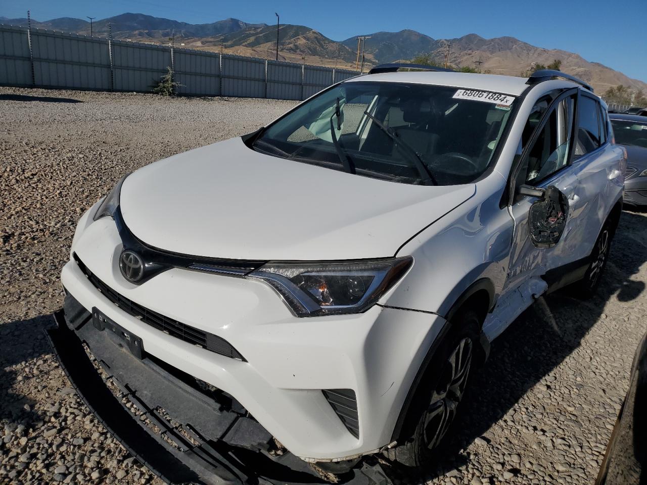 2T3BFREV4HW557016 2017 TOYOTA RAV 4 - Image 1