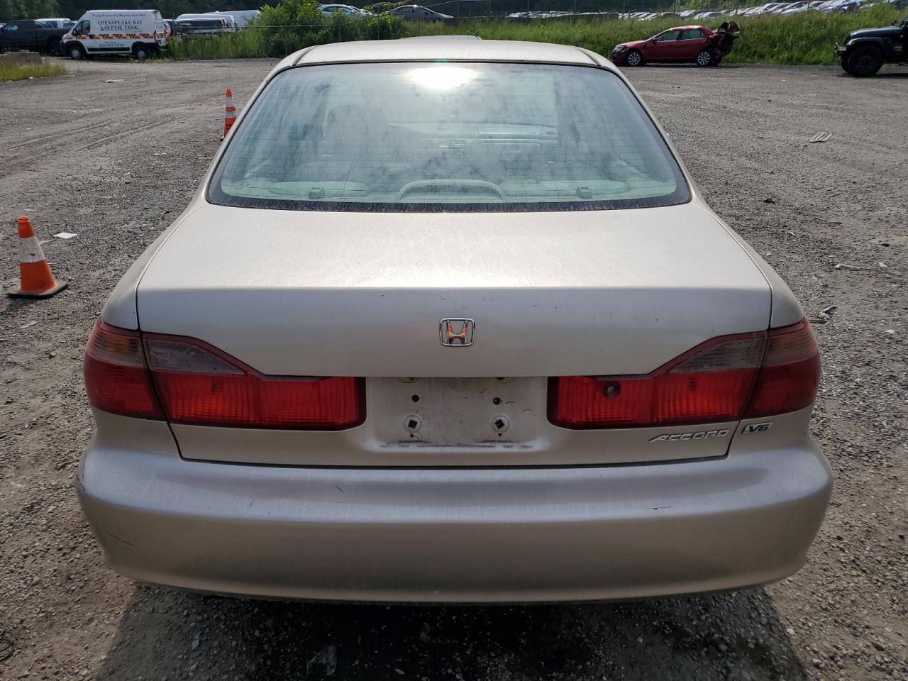 2000 Honda Accord Ex VIN: 1HGCG1653YA028318 Lot: 68681804