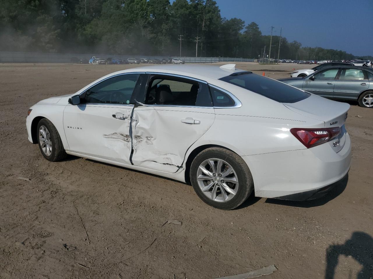 1G1ZD5ST6LF107130 2020 CHEVROLET MALIBU - Image 2