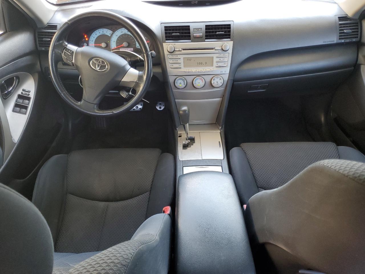 2011 Toyota Camry - Image 8