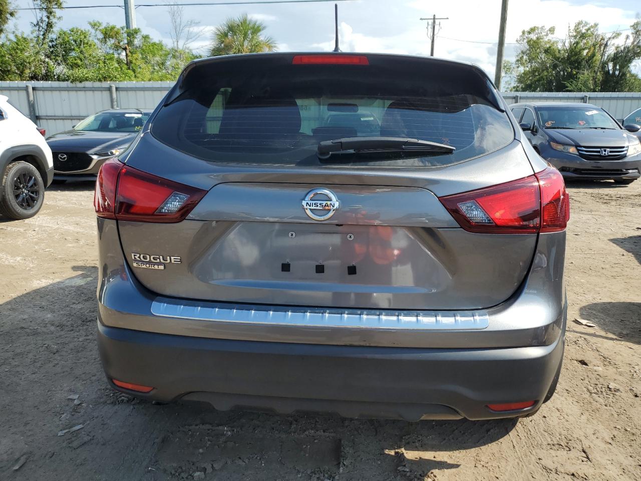 JN1BJ1CPXKW242317 2019 Nissan Rogue Sport S