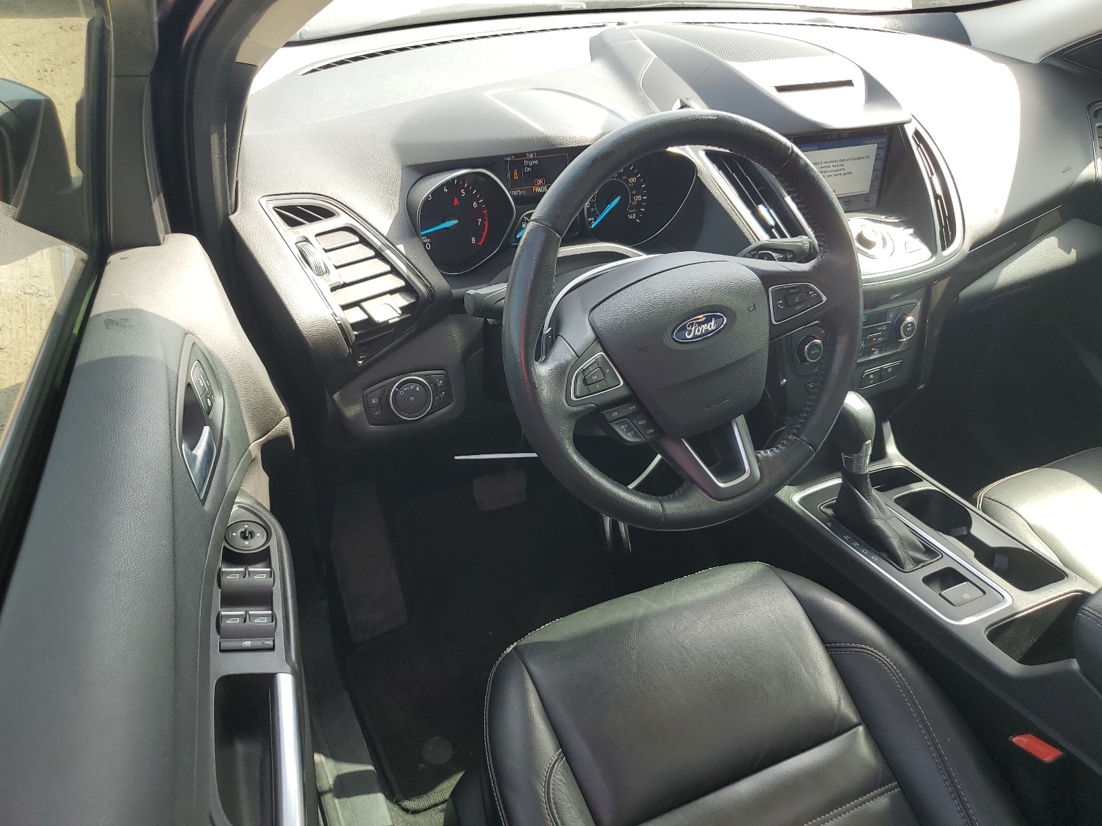 1FMCU0JD3HUD35014 2017 Ford Escape Titanium