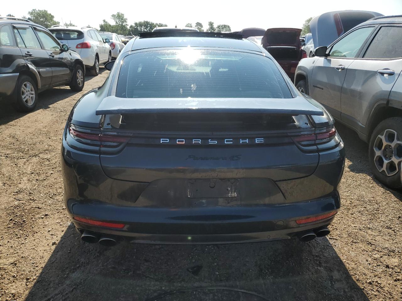 WP0AB2A75HL122692 2017 Porsche Panamera 4S