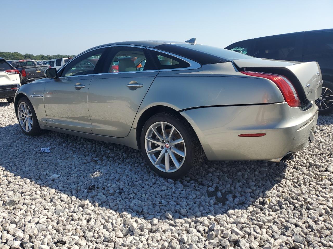 2014 Jaguar XJ - Image 2