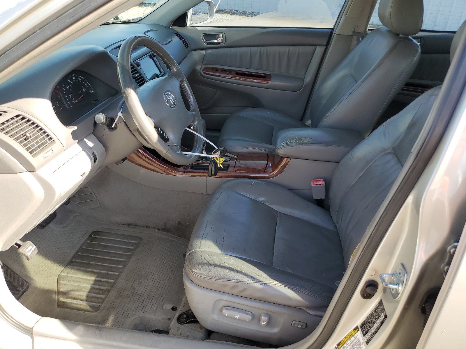 4T1BF32K34U574691 2004 Toyota Camry Le