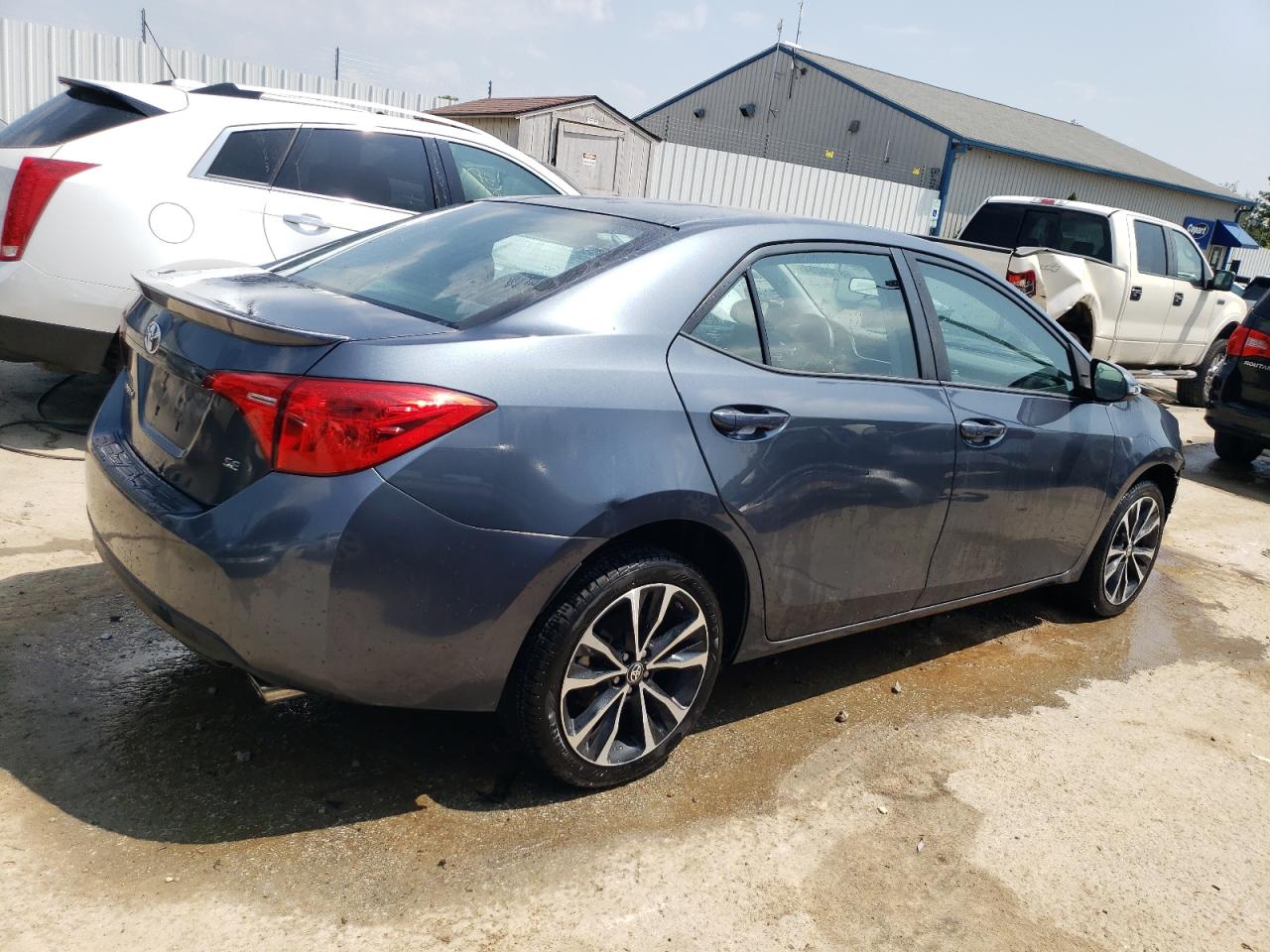 VIN 2T1BURHE2HC780330 2017 TOYOTA COROLLA no.3