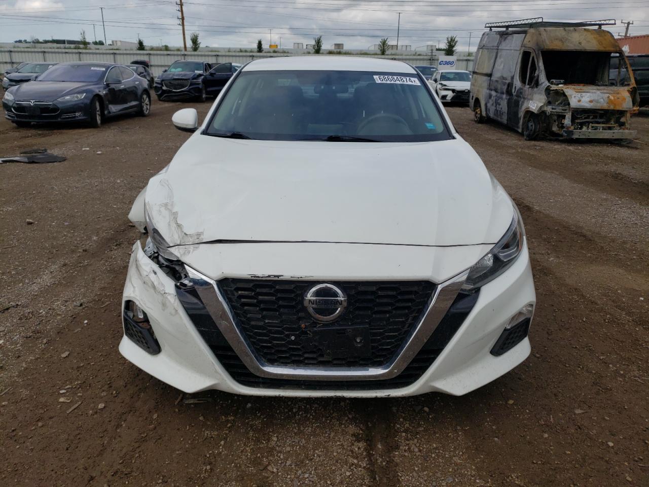 2019 Nissan Altima - Image 5